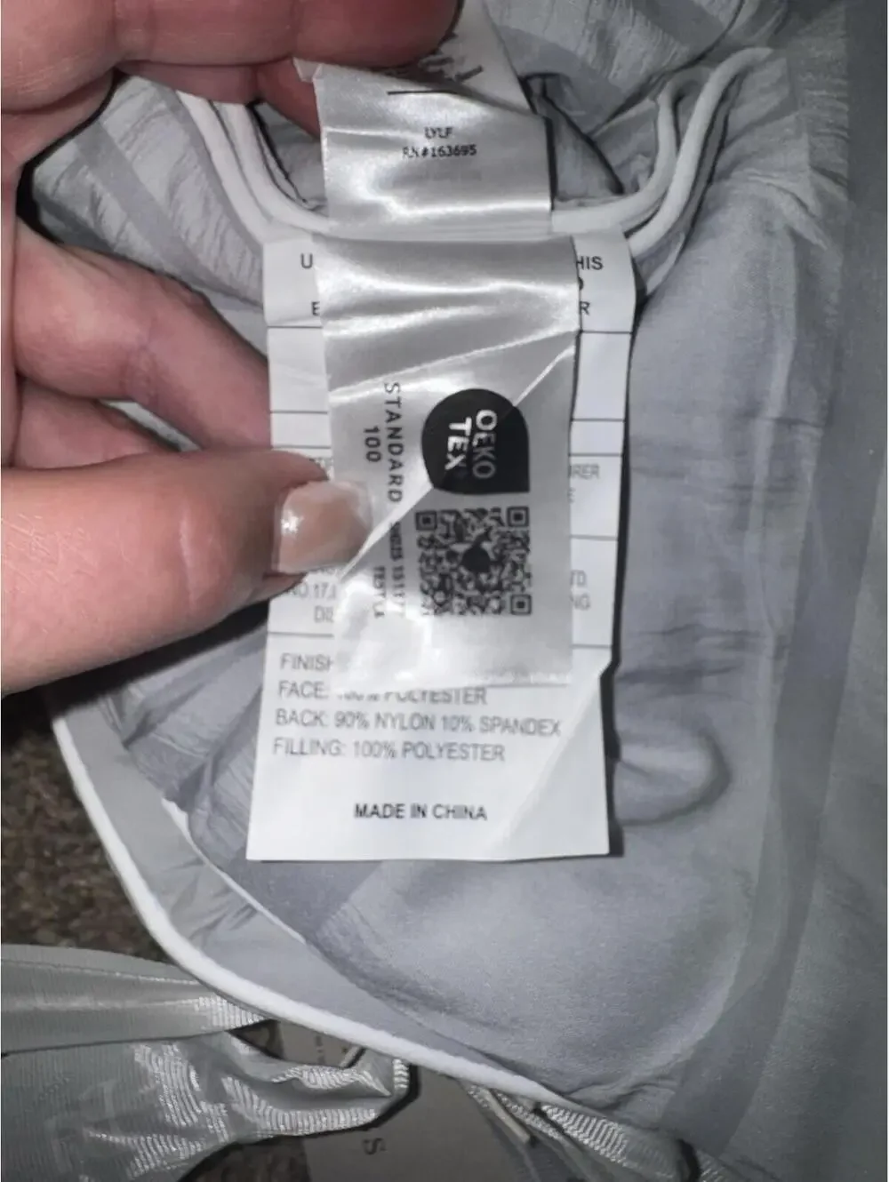 NEW  COZY BLISS Gray Seersucker King Size Cooling comforter